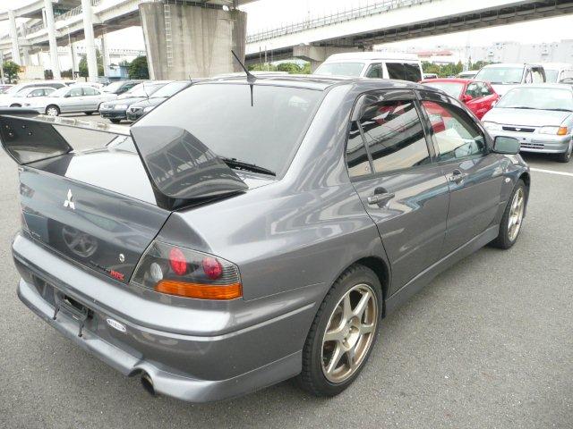  - 2004-Mitsubishi-Lancer-GSR-EVO-8-MR_02