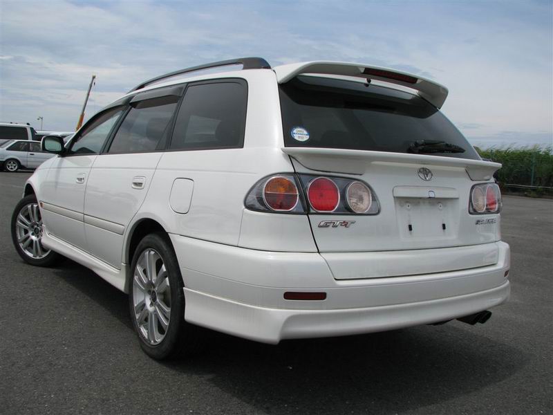 2000 Toyota caldina