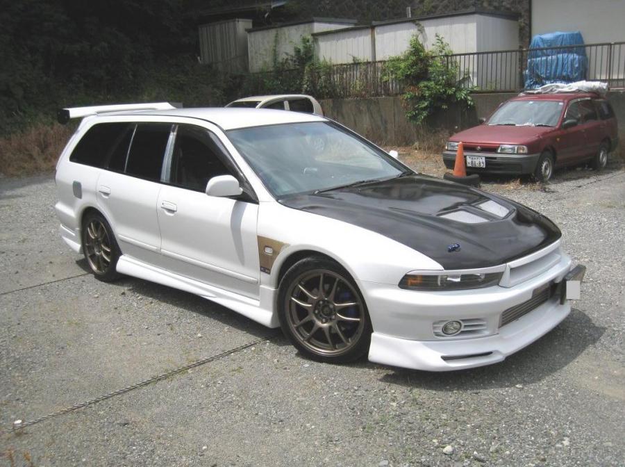 Mitsubishi Legnum