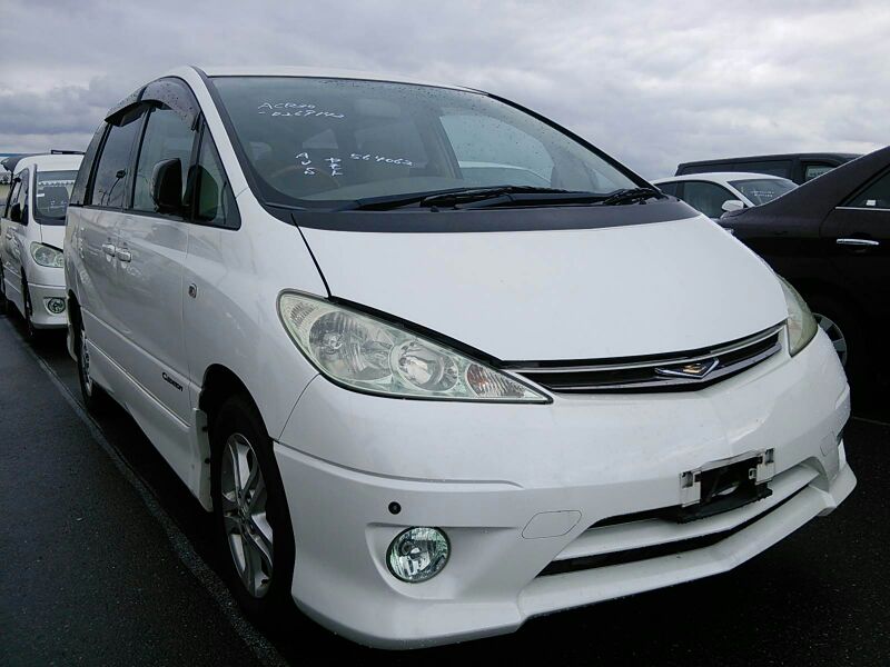 Featured 2004 Toyota Estima Aeras G Edition at J-Spec Imports