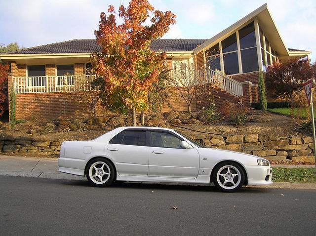 2 cars incl. 1998 Nissan Skyline GT-T sedan